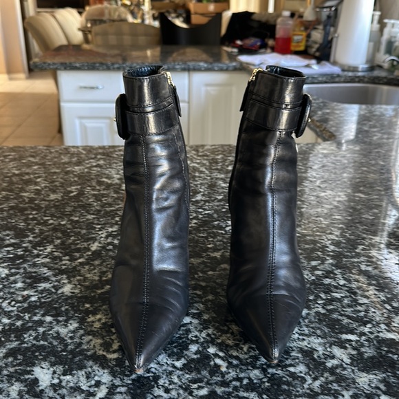 They only made these boots in a limited time and I had to pre order them. - Picture 2 of 5